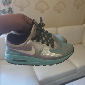 Nike Air Sneakers in Silver and Mint